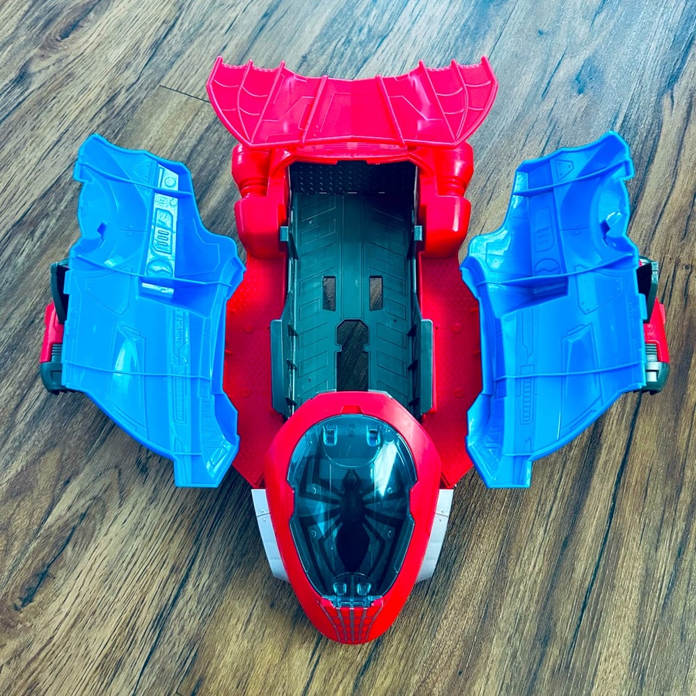 Playskool Heroes Marvel Super Hero Adventures Spider-Man Jetquarters - Picture 3 of 12